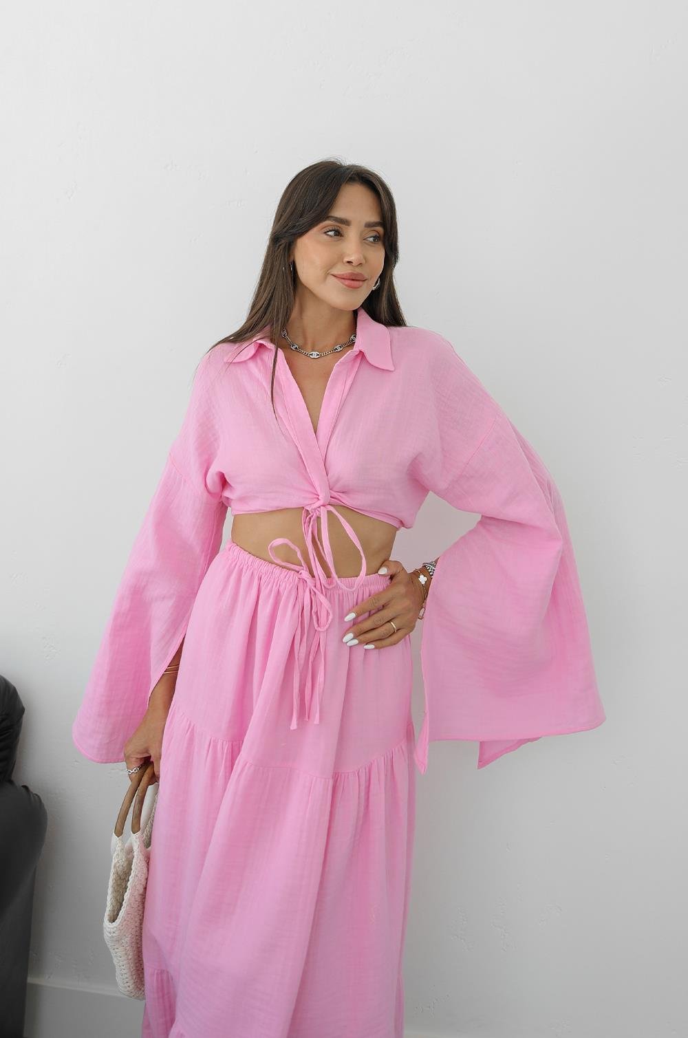PEMBE ÖNÜ DÜĞÜM DETAYLI BLUZ ETEK TAKIM