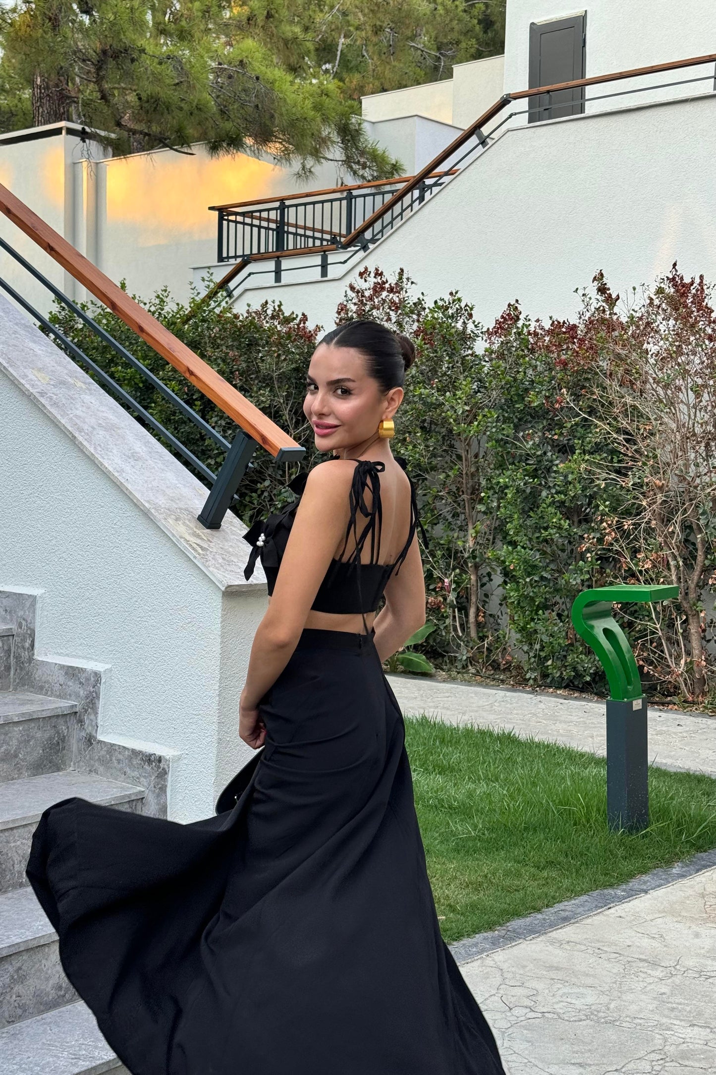 Rita Siyah Çiçekli Çan Etekli Takım