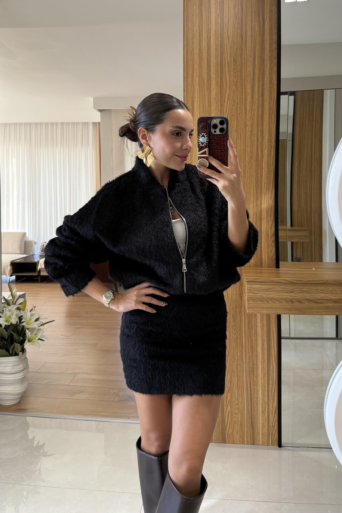 Serenity Siyah Etekli Keçe Takım