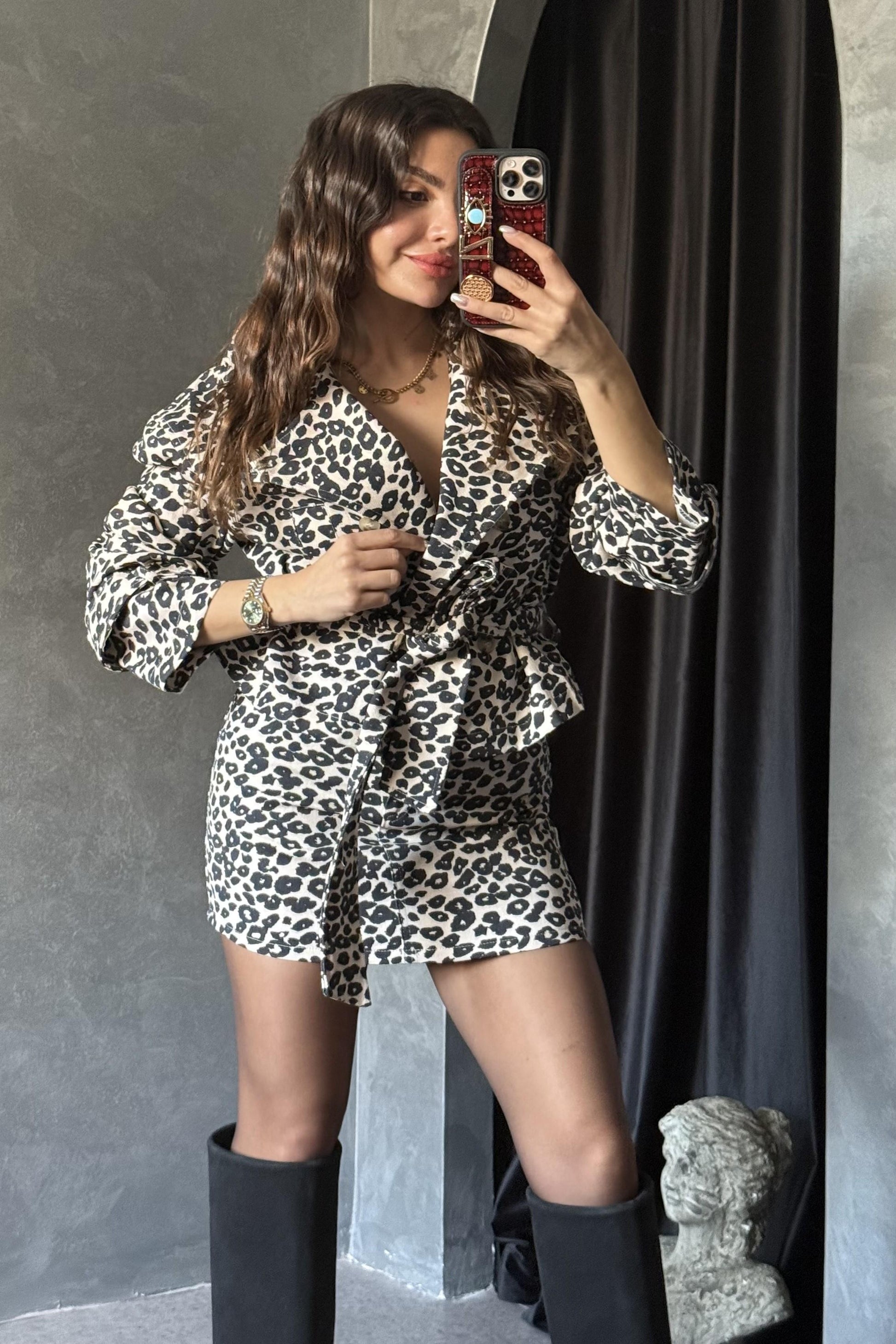 Uganda Siyah Leopar Kemerli Ceket