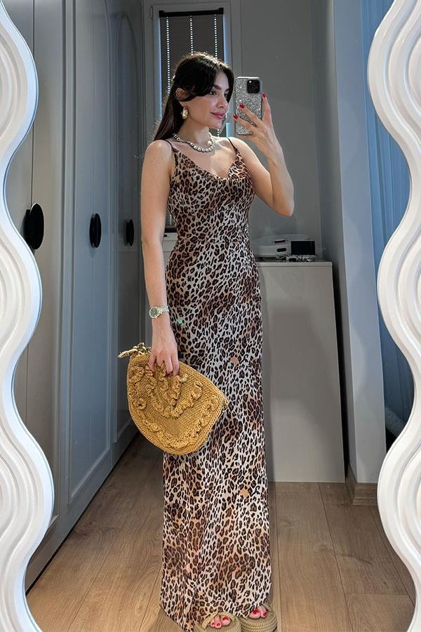 Velvet Sırt Dekolteli Leopar Elbise