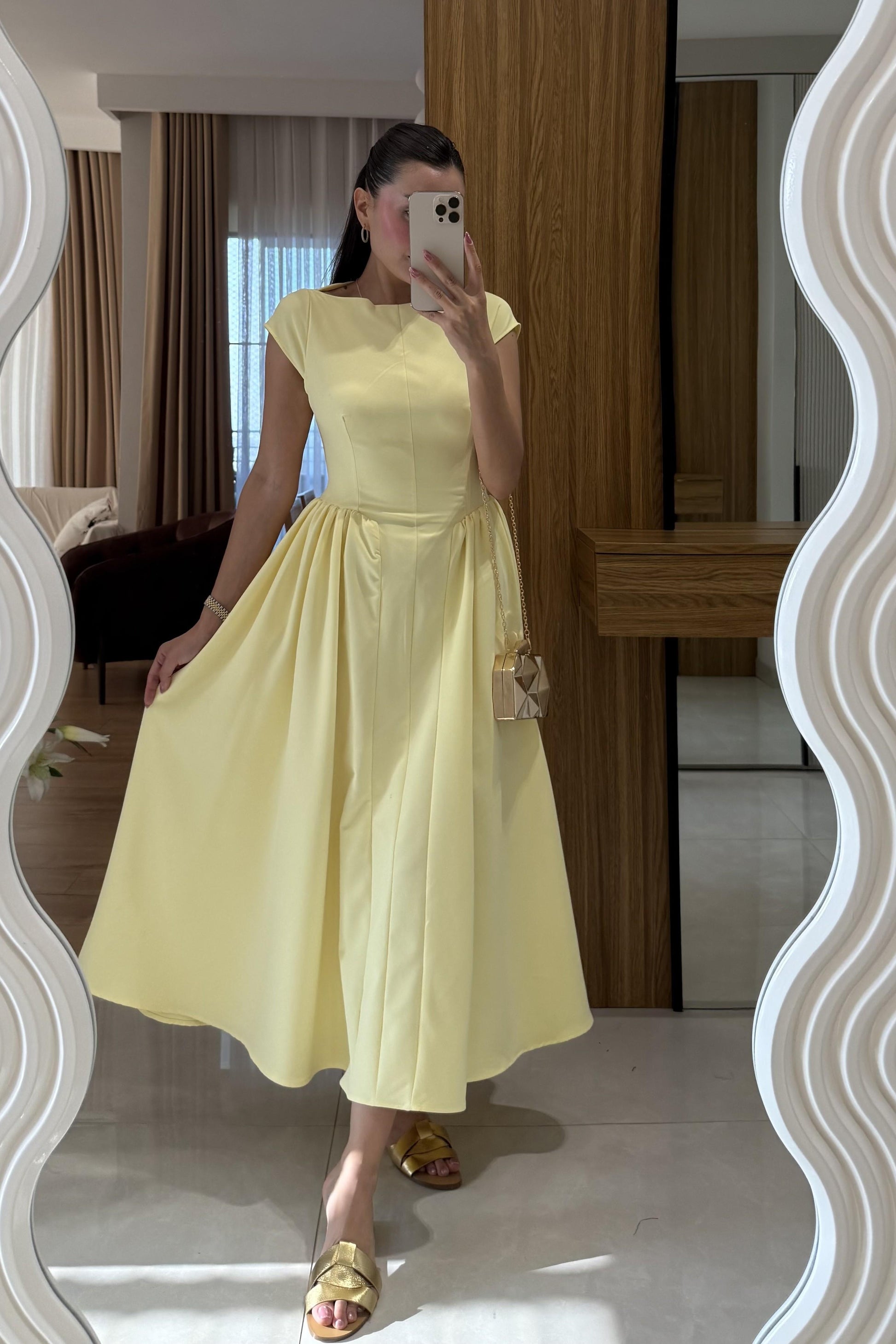 Vexia Sarı Belden Oturtmalı Elbise