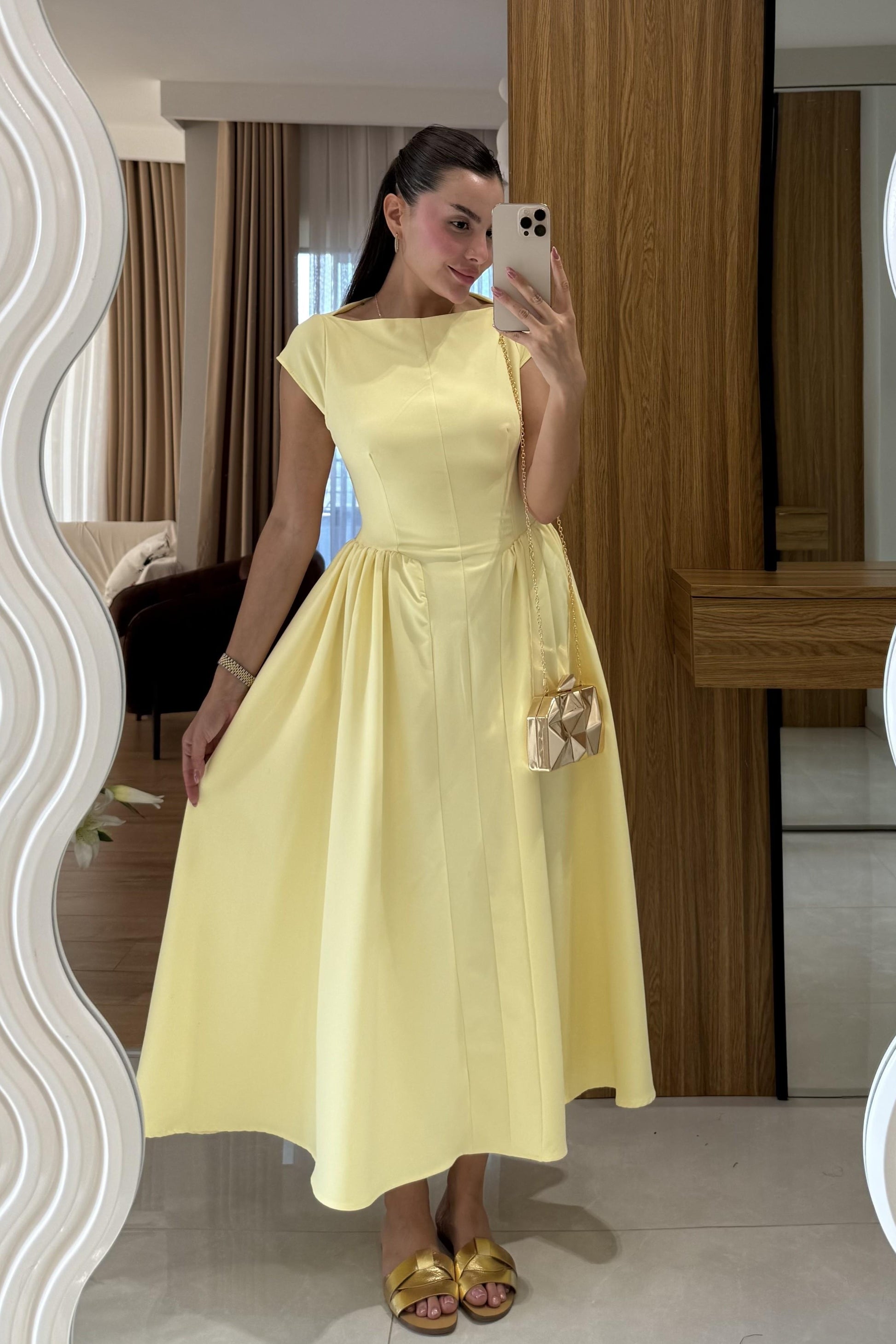 Vexia Sarı Belden Oturtmalı Elbise