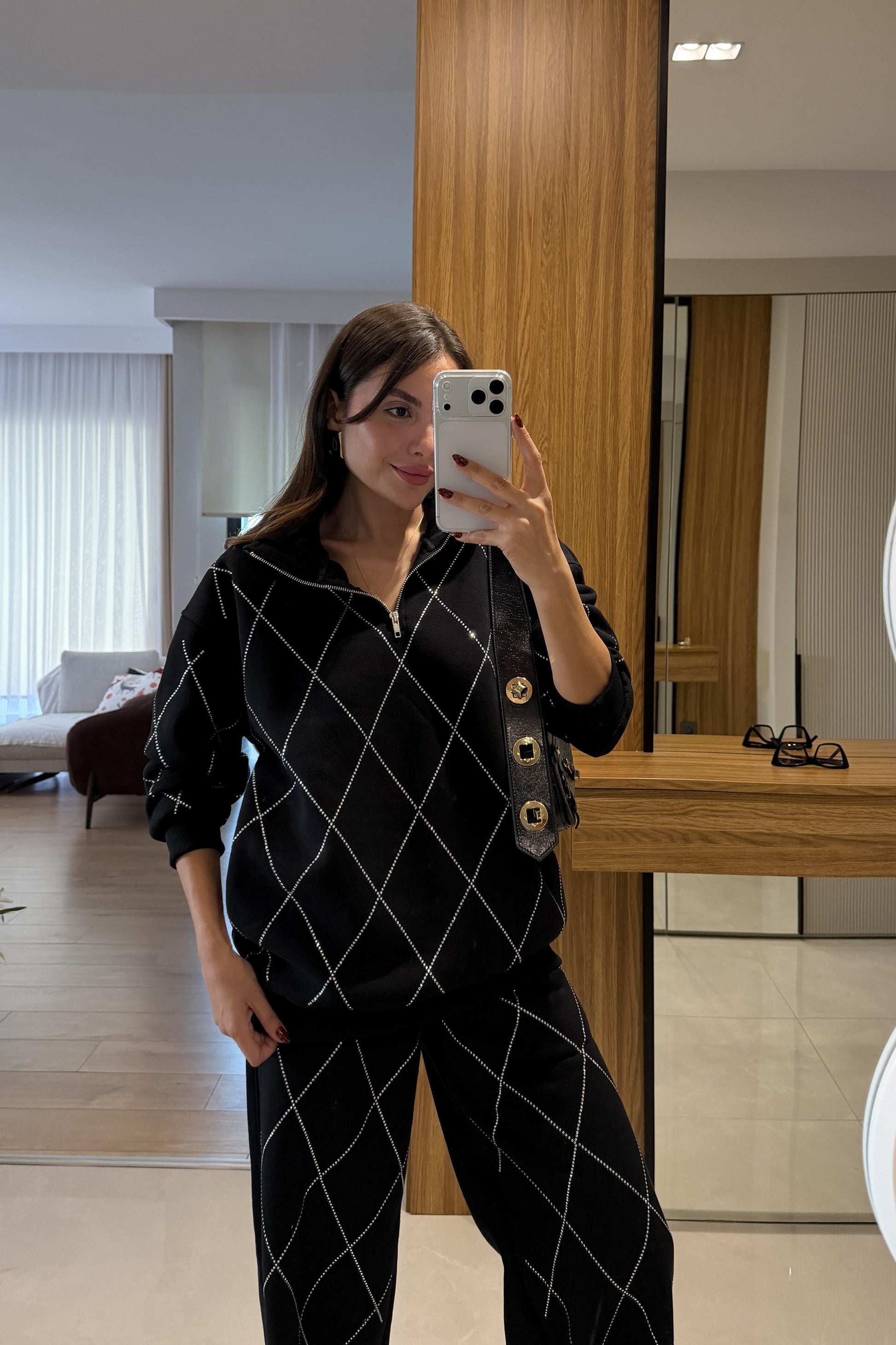 Virelia Siyah Çapraz Taşlı Üç İplik Takım