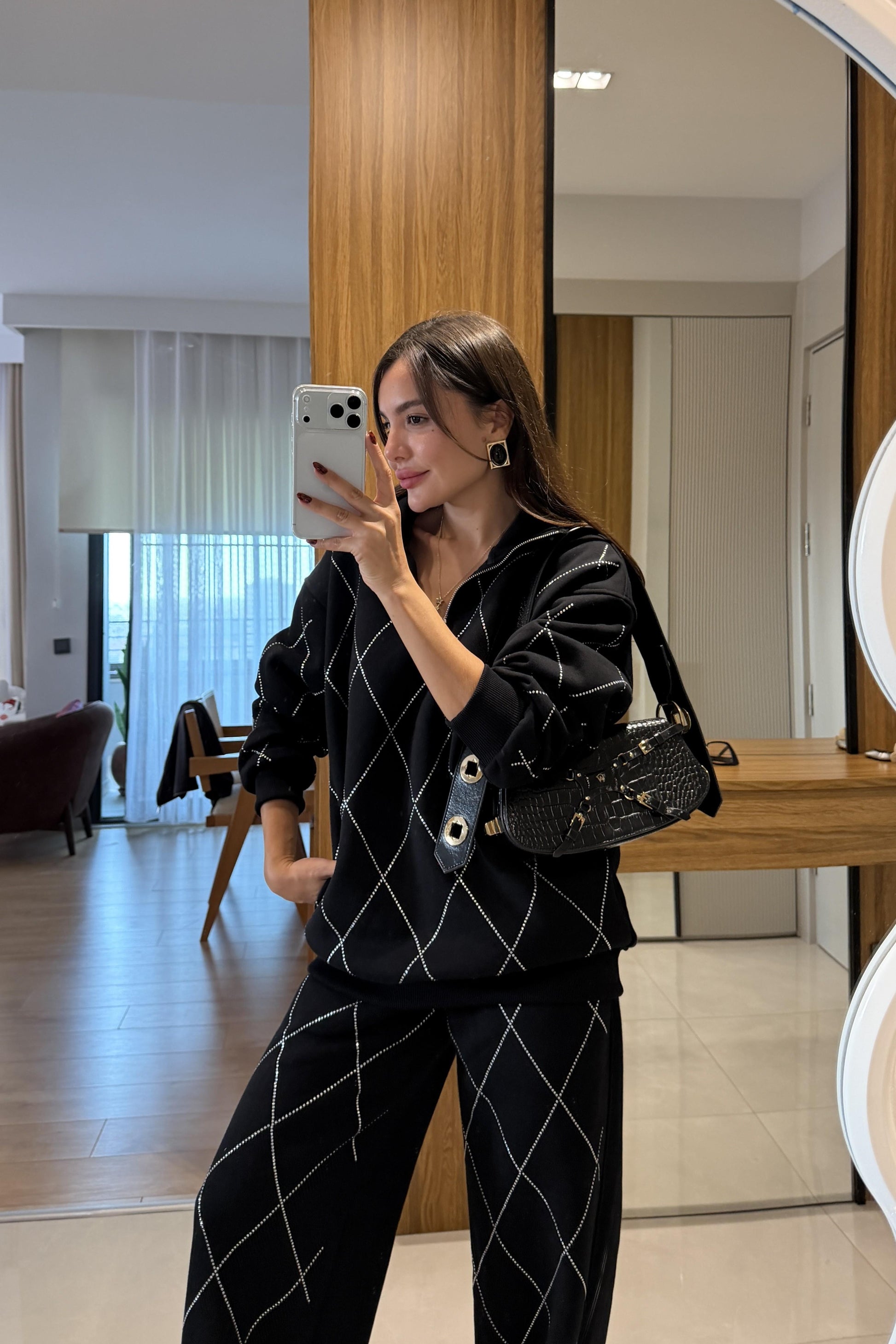 Virelia Siyah Çapraz Taşlı Üç İplik Takım