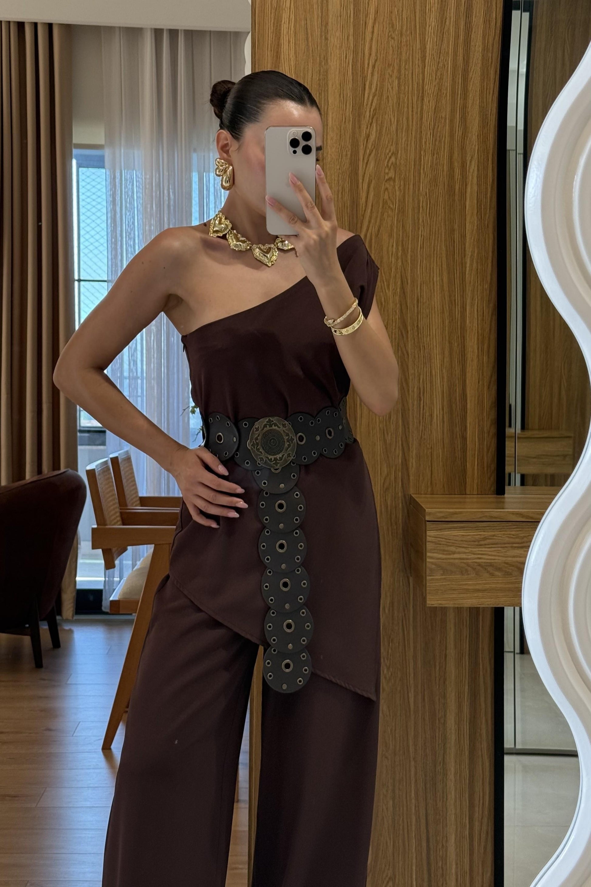 Waldra Kahve Tek Kol Asimetrik Pantolon Takım