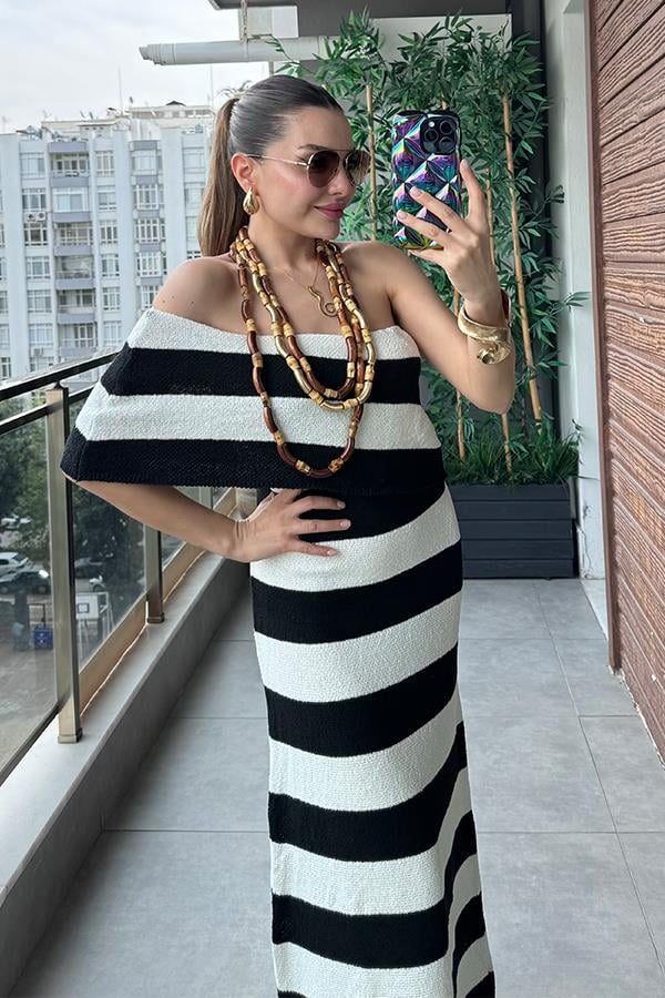 Wella Madonna Yaka Çizgili Elbise