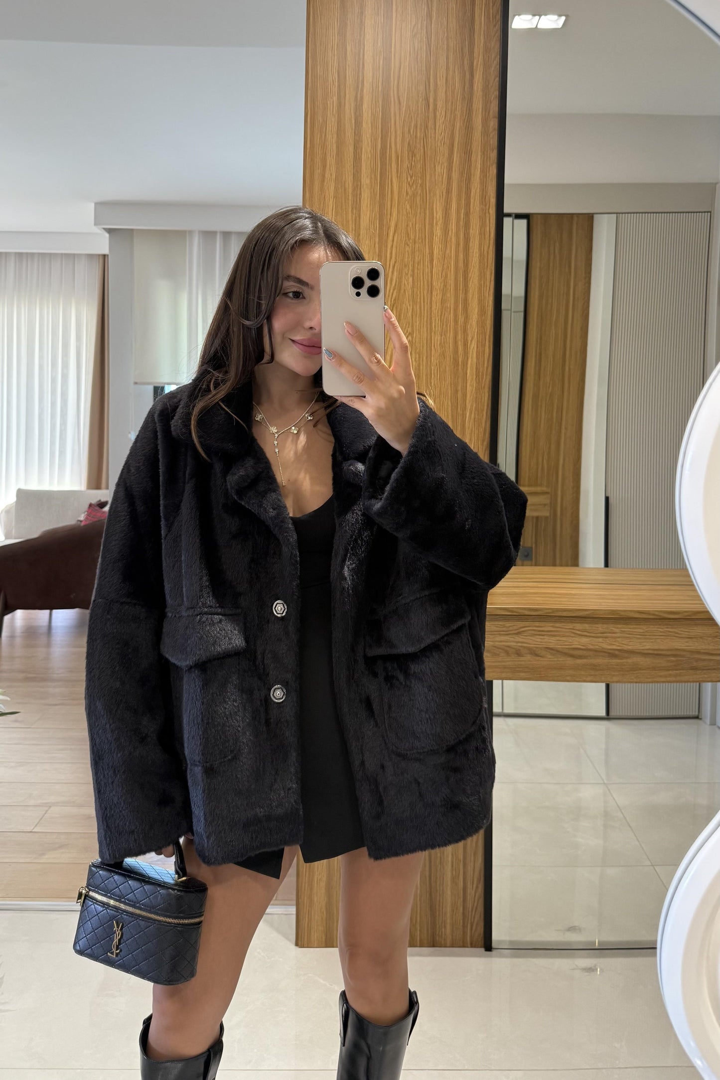Winter Siyah Premium Peluş Kaban