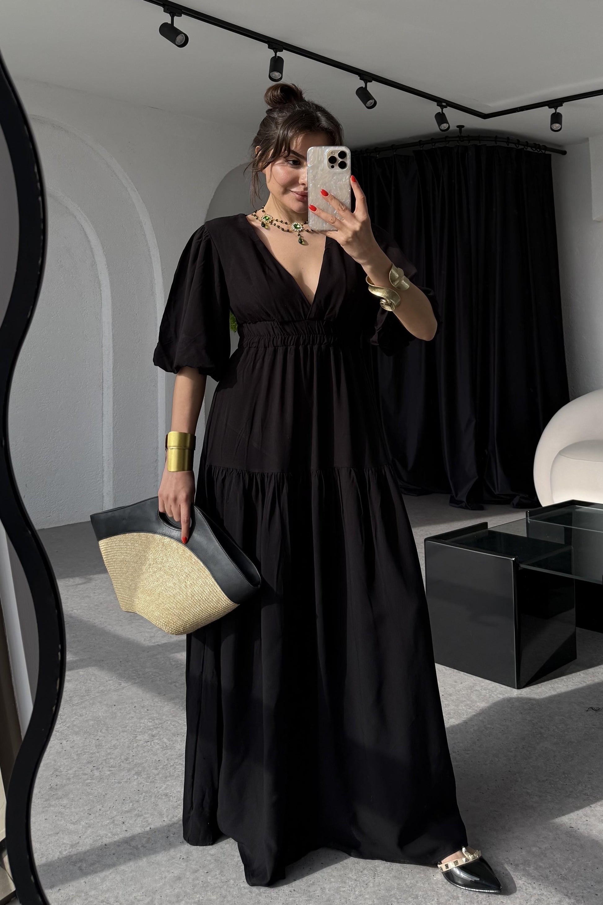 Wonka Siyah V yaka Çan Elbise