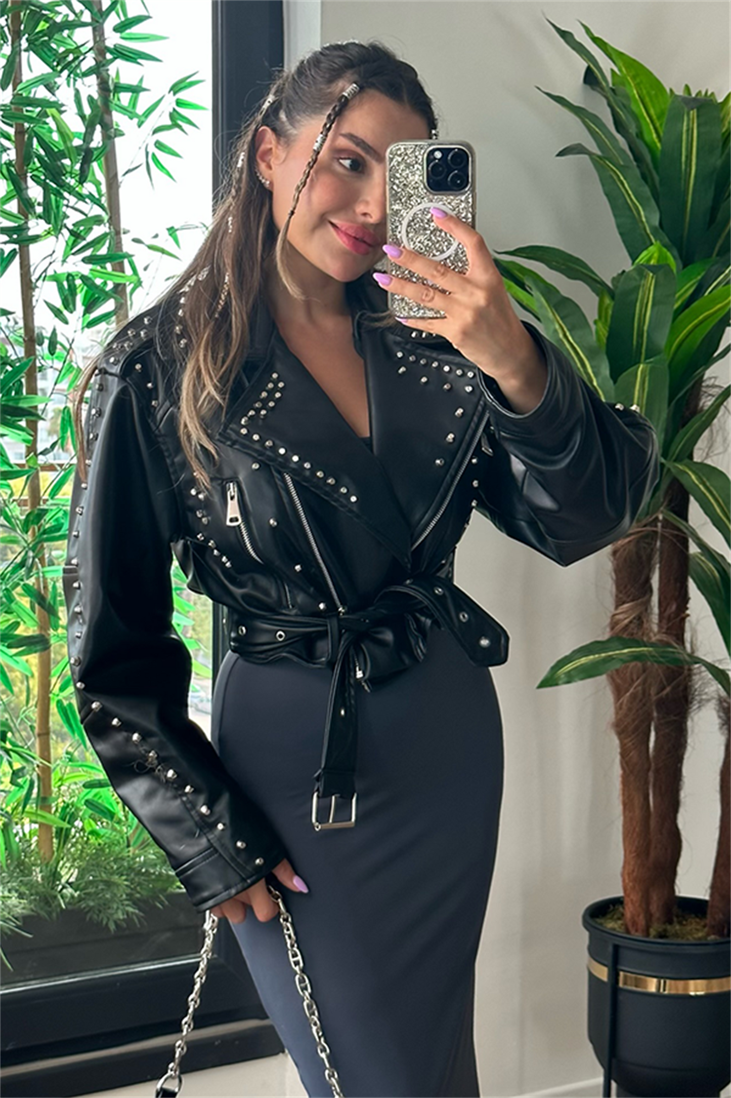 Zımba detaylı tasarım deri ceket