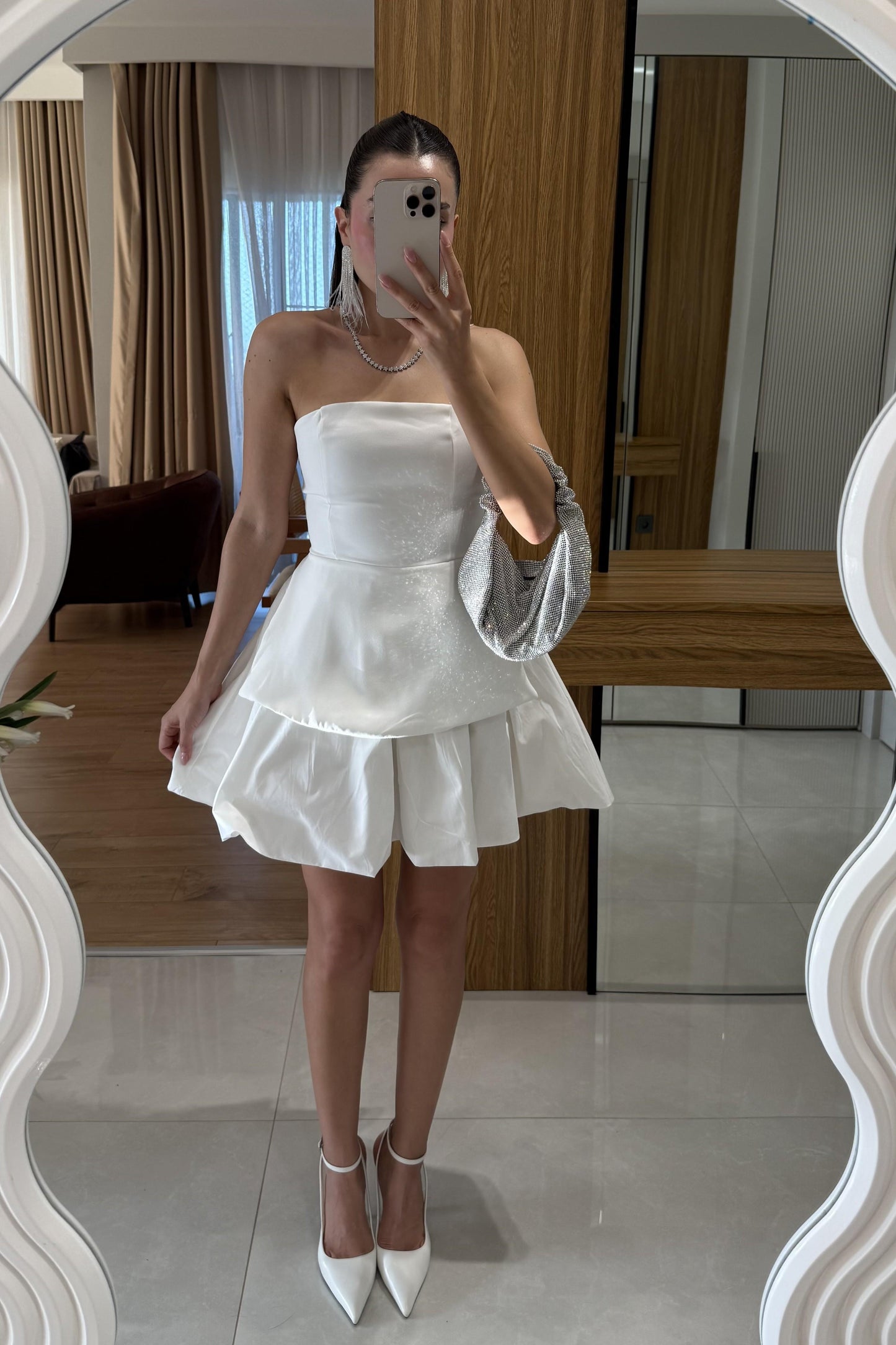 Alveta Beyaz Straplez Balon Elbise