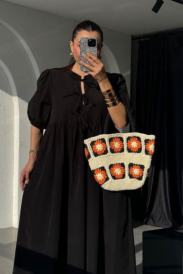 Amina Kurdele Detaylı Elbise-Siyah