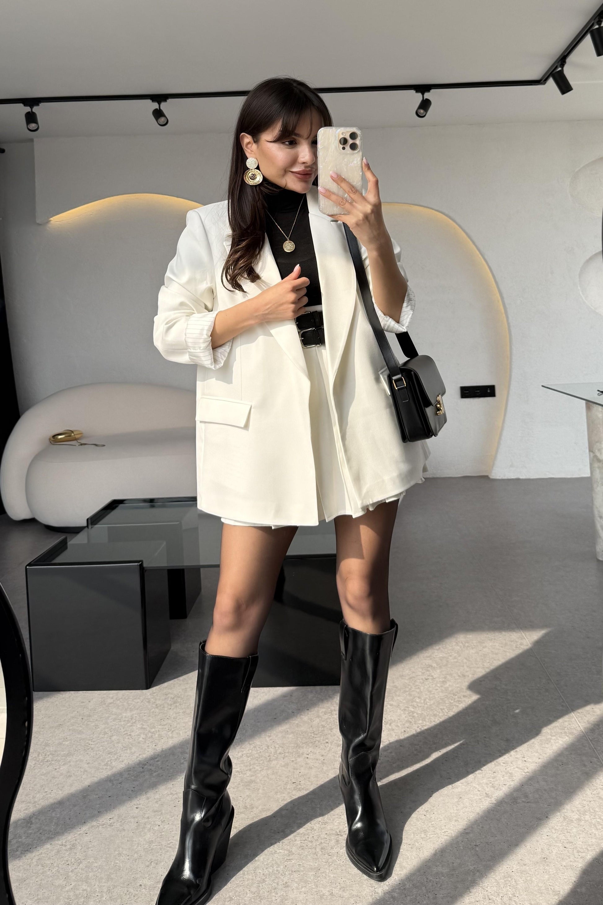 Armendo Beyaz Poliviskon Blazer Ceket