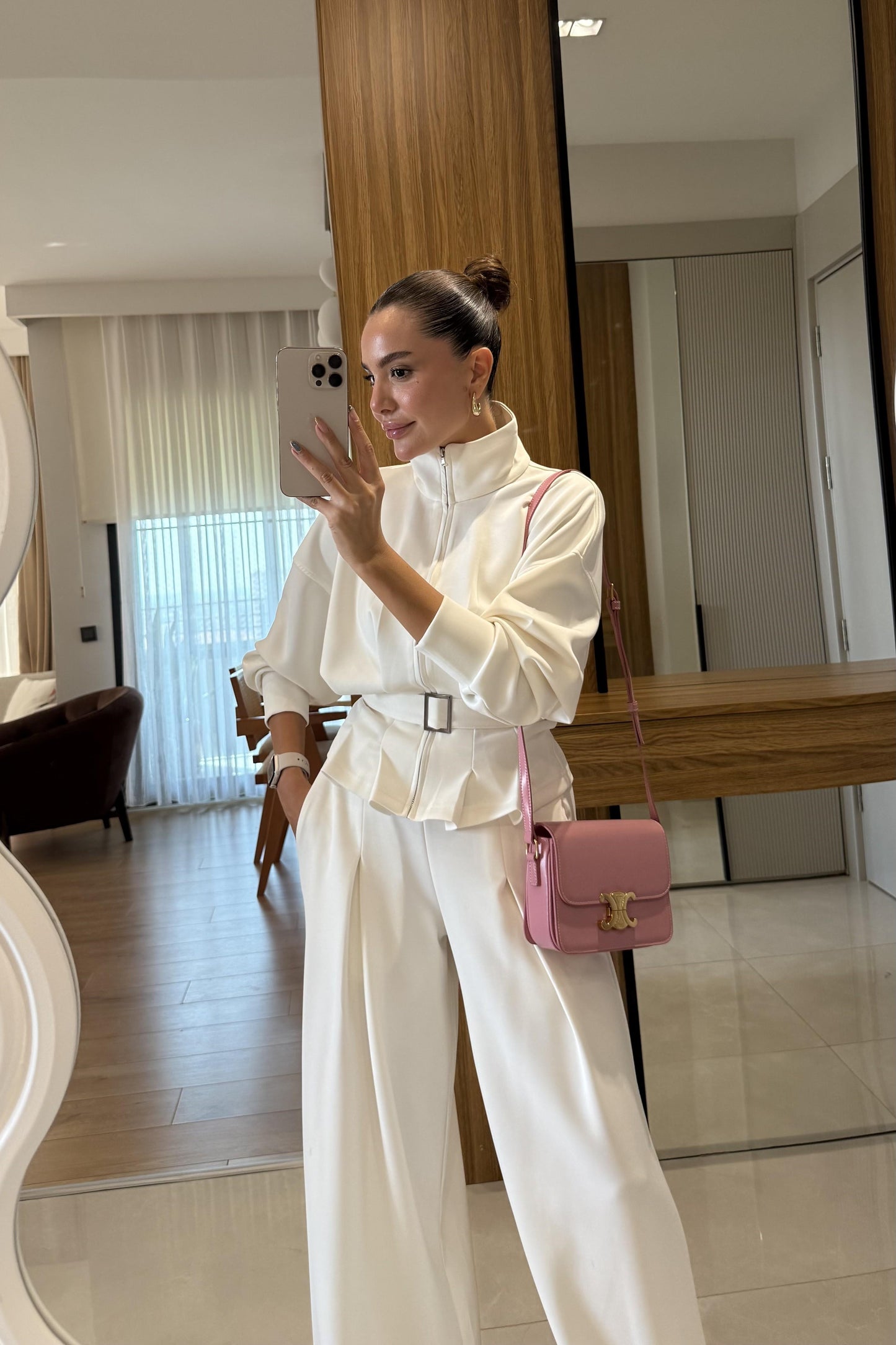 Avery Beyaz Kemer Detaylı Geniş Paça Modal Takım