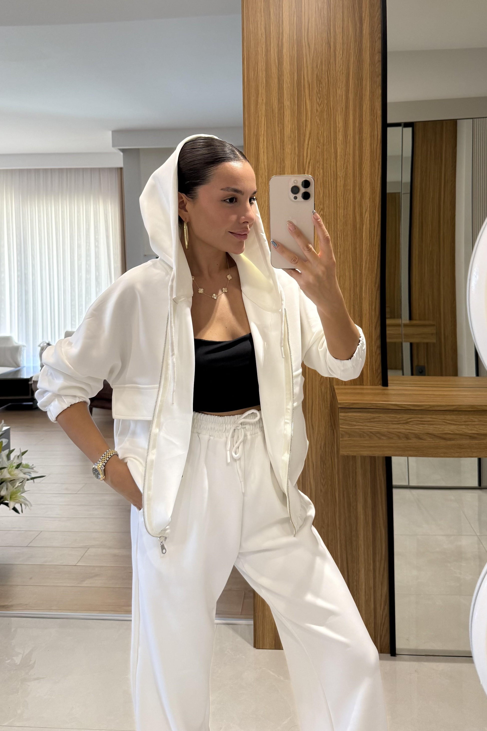 Balvin Beyaz Kapüşonlu Eşofman Takımı