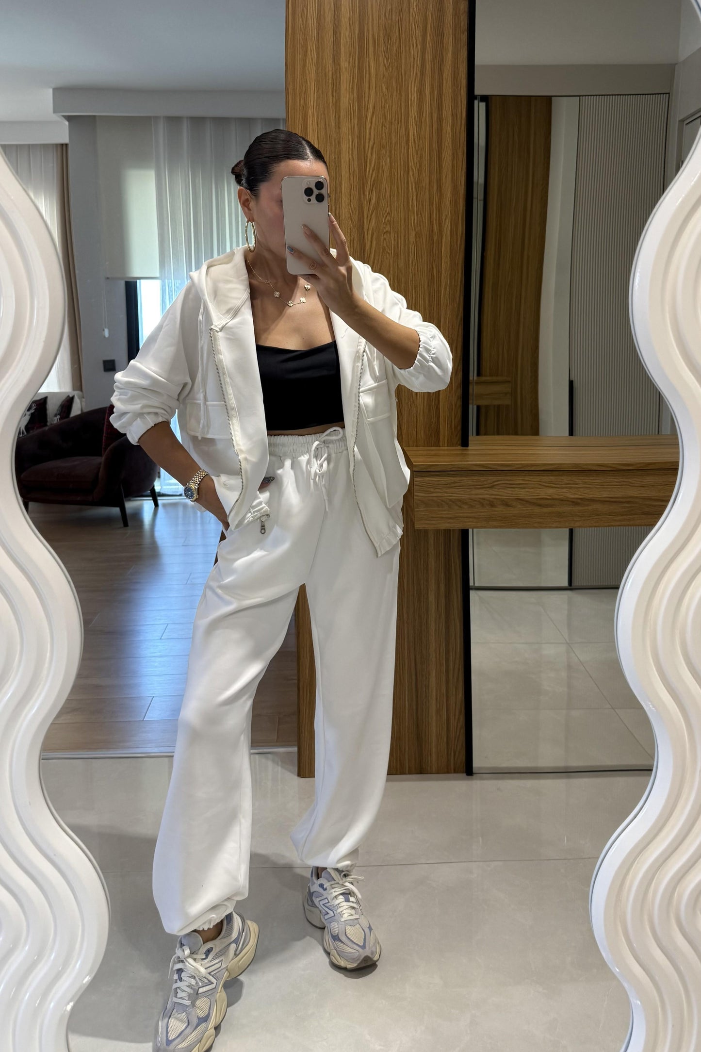 Balvin Beyaz Kapüşonlu Eşofman Takımı