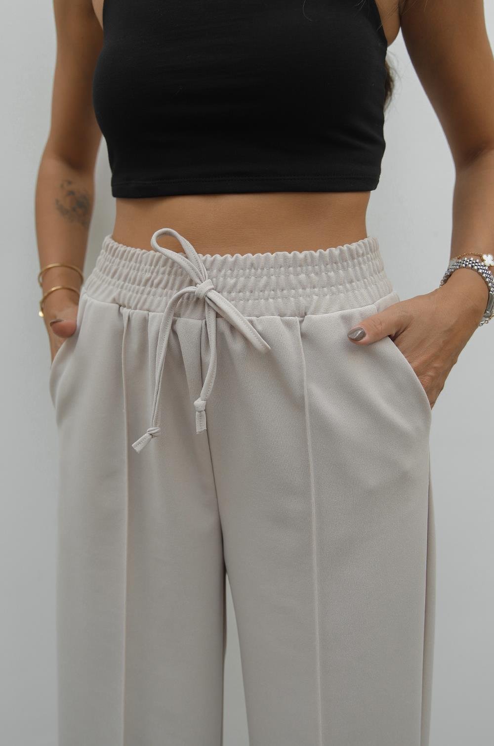 BEJ BELI LASTIKLI ÖNÜ DIKIŞLI PANTOLON