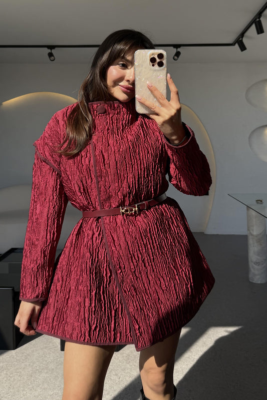 Belina Bordo Dik Yaka Jakarlı Kemerli Ceket