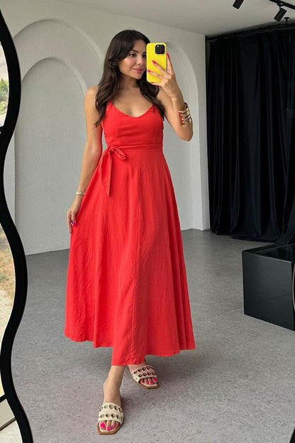 Belle Kırmızı Kuşaklı Askılı Elbise