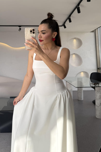 Bengonia Beyaz Kare Yaka Elbise