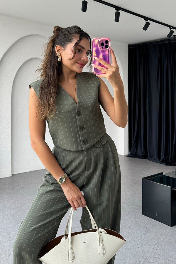 Berlin haki çizgili yelekli premium takım