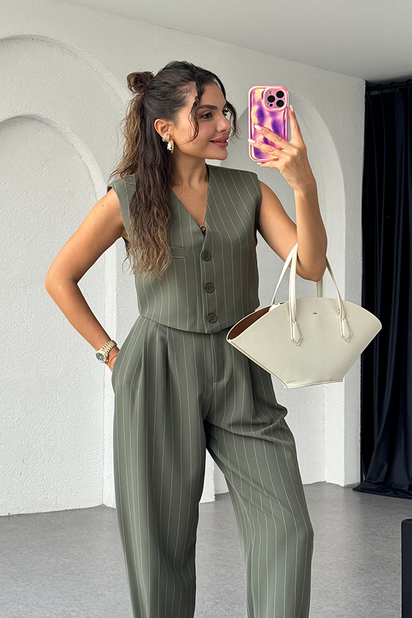 Berlin haki çizgili yelekli premium takım