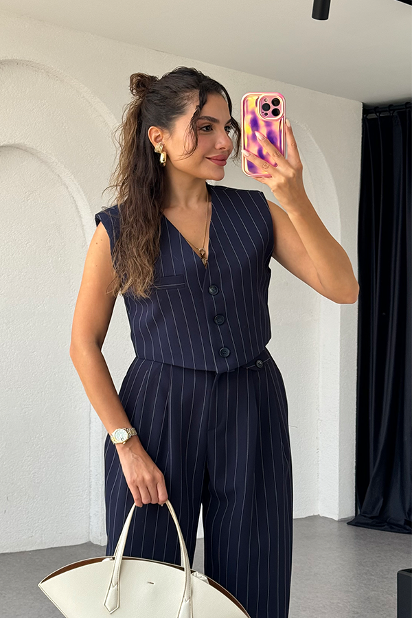 Berlin lacivert çizgili yelekli premium takım