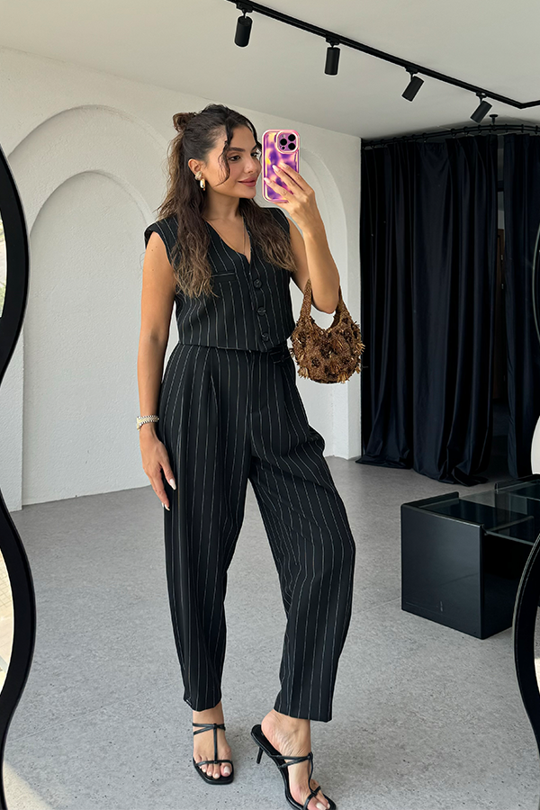 Berlin siyah çizgili yelekli premium takım