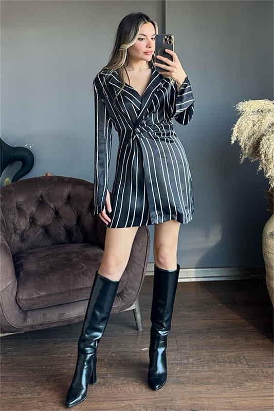 Beyaz çizgili lacivert saten blazer ceket