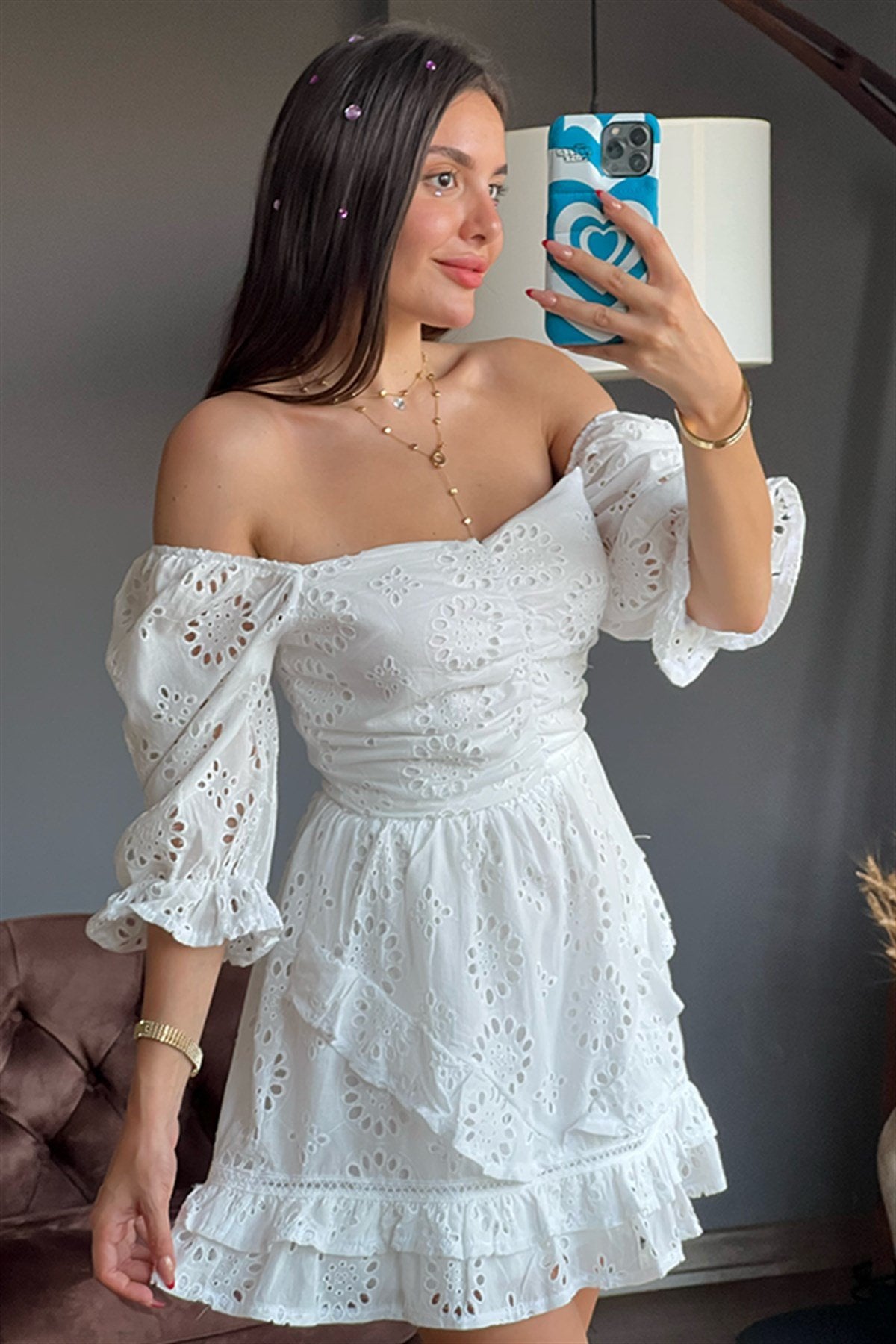 Beyaz kayık yaka fisto ikili takım