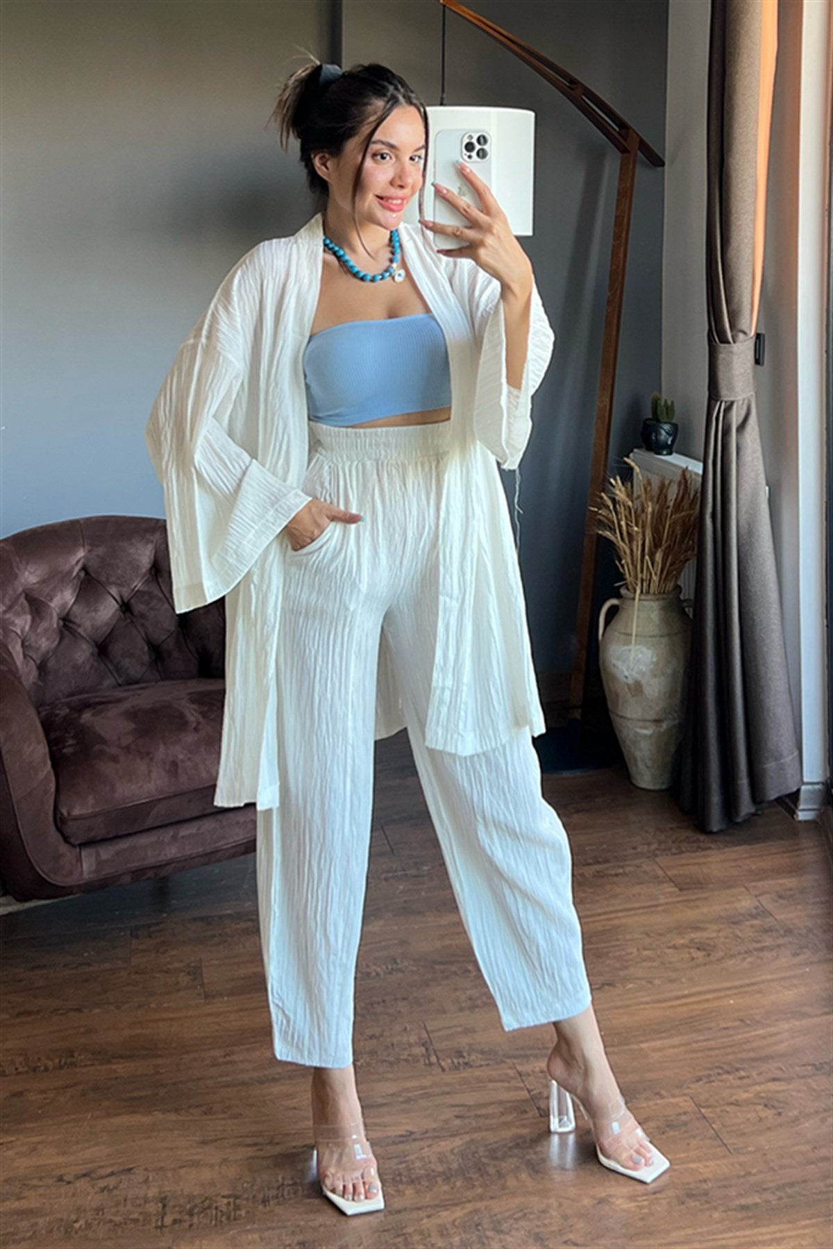 Beyaz kimonolu bohem takım