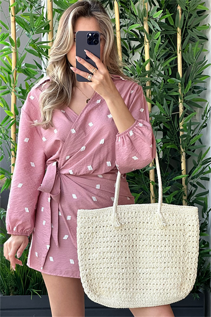 Beyaz noktalı pudra pembesi keten elbise