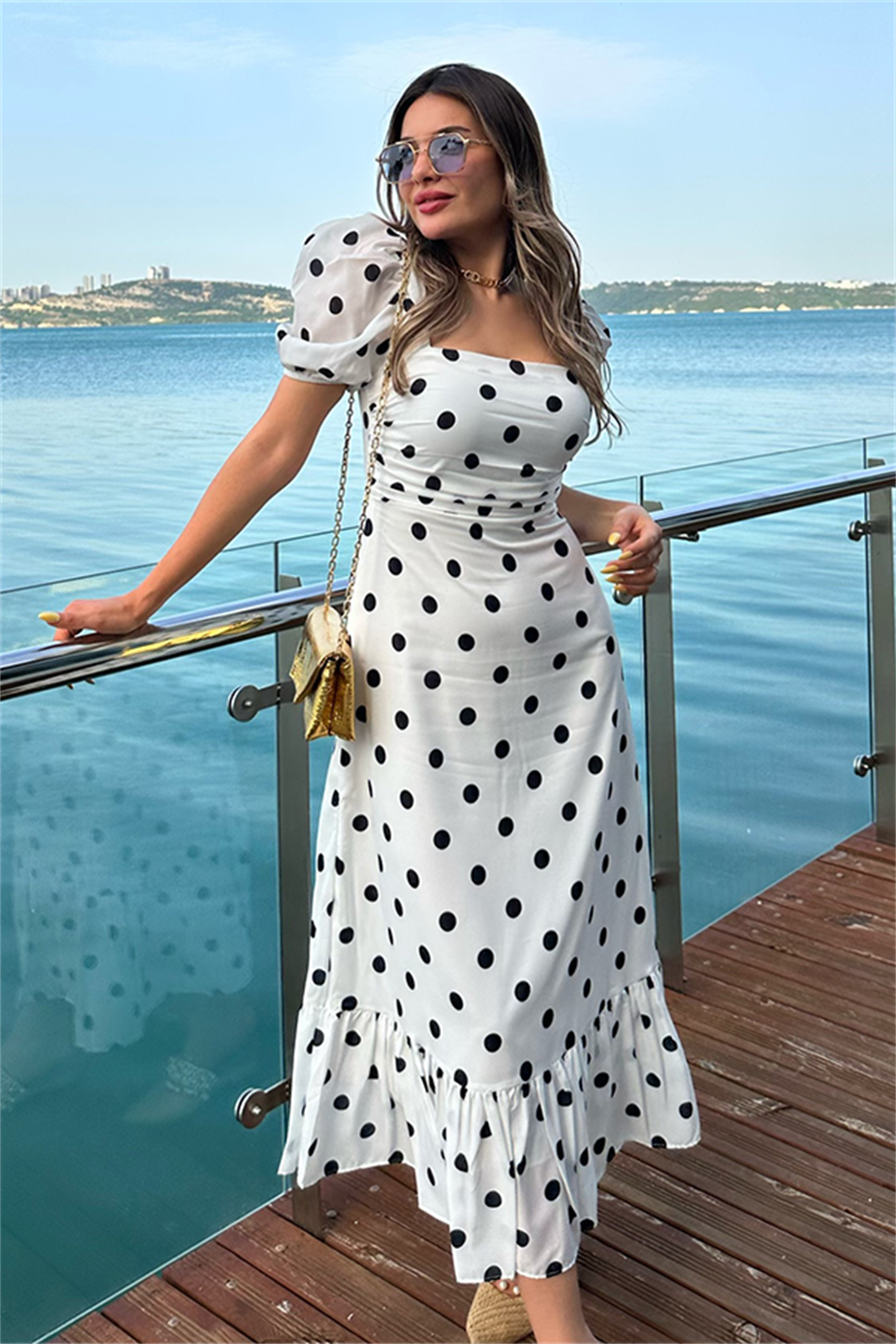 Beyaz puantiyeli tasarım midi elbise