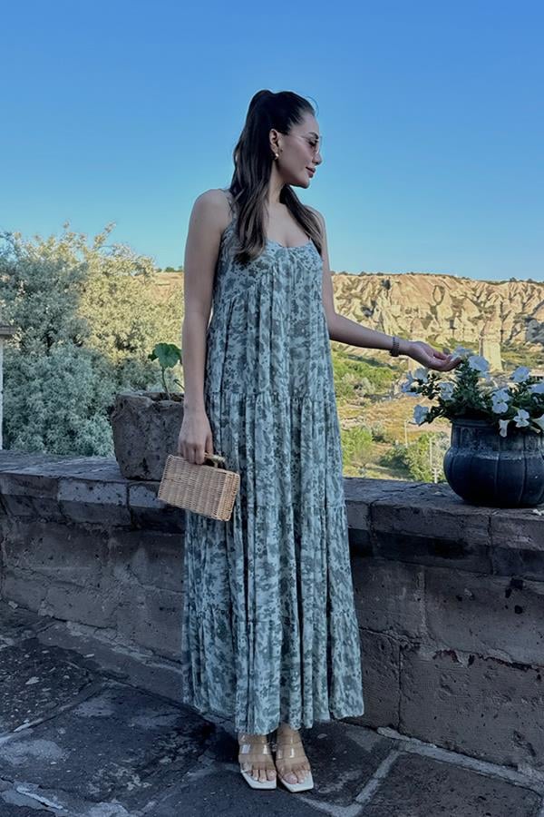 Bongomia Askılı Karışık Desen Empirme Elbise