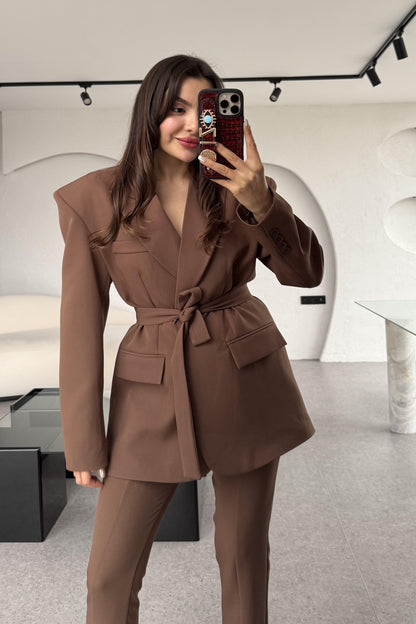 Bragen Acı Kahve Kuşaklı Takım