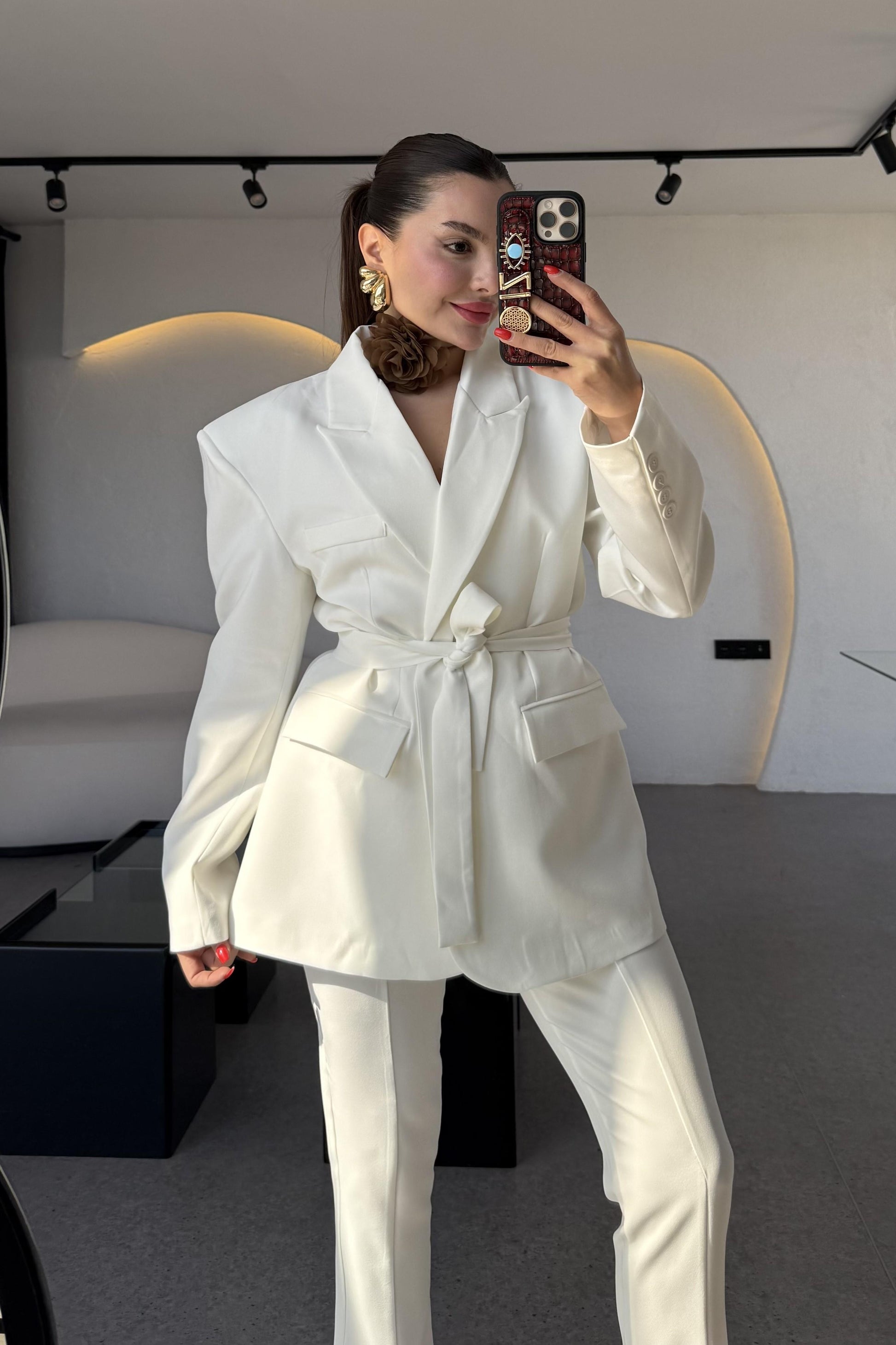 Bragen Beyaz Kuşaklı Takım