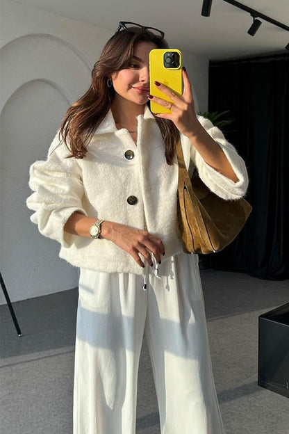 Carmela Beyaz Kırçıllı Kısa Kaban