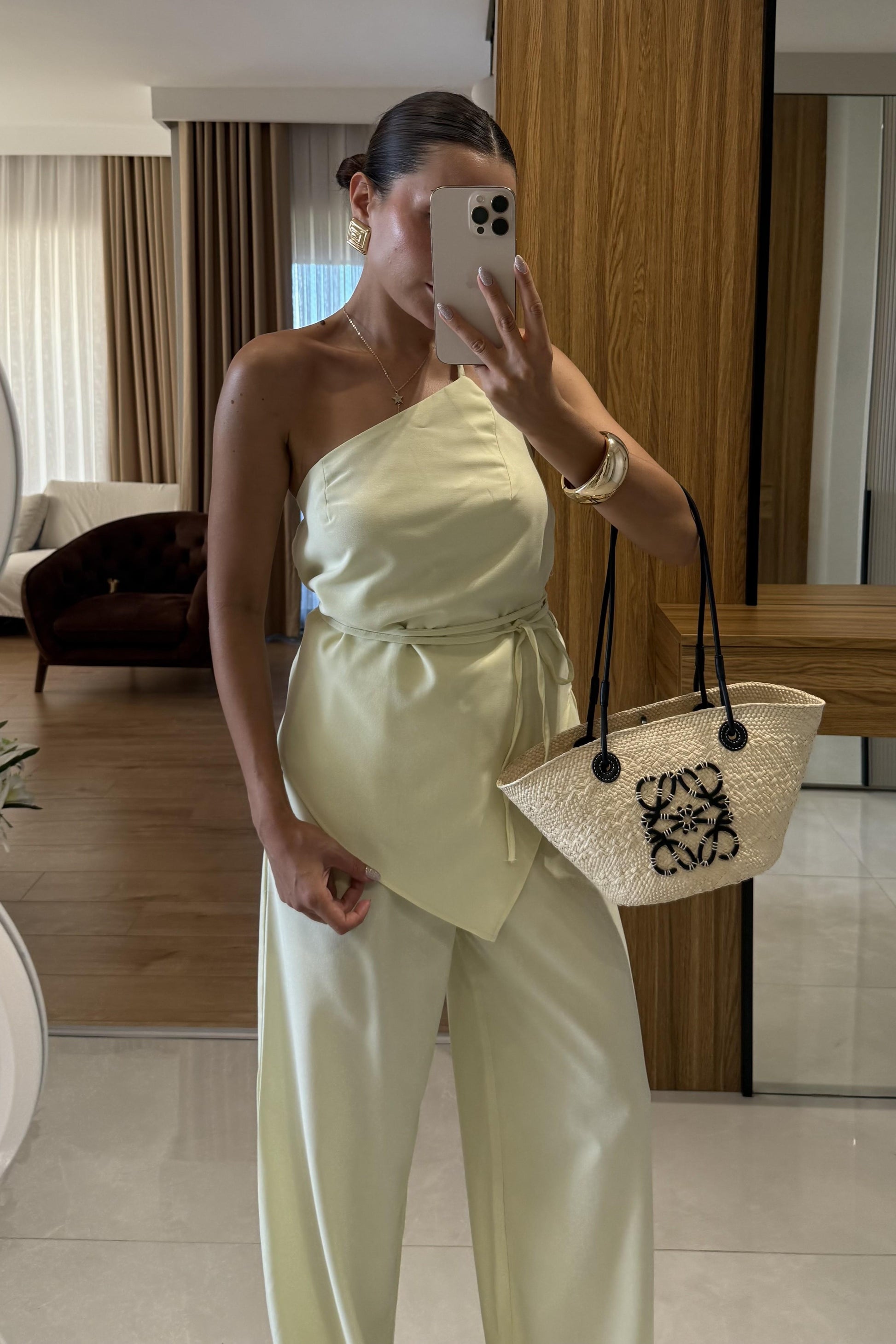 Casandra Sarı Tek Omuz Askılı Straplez Bluz Takım