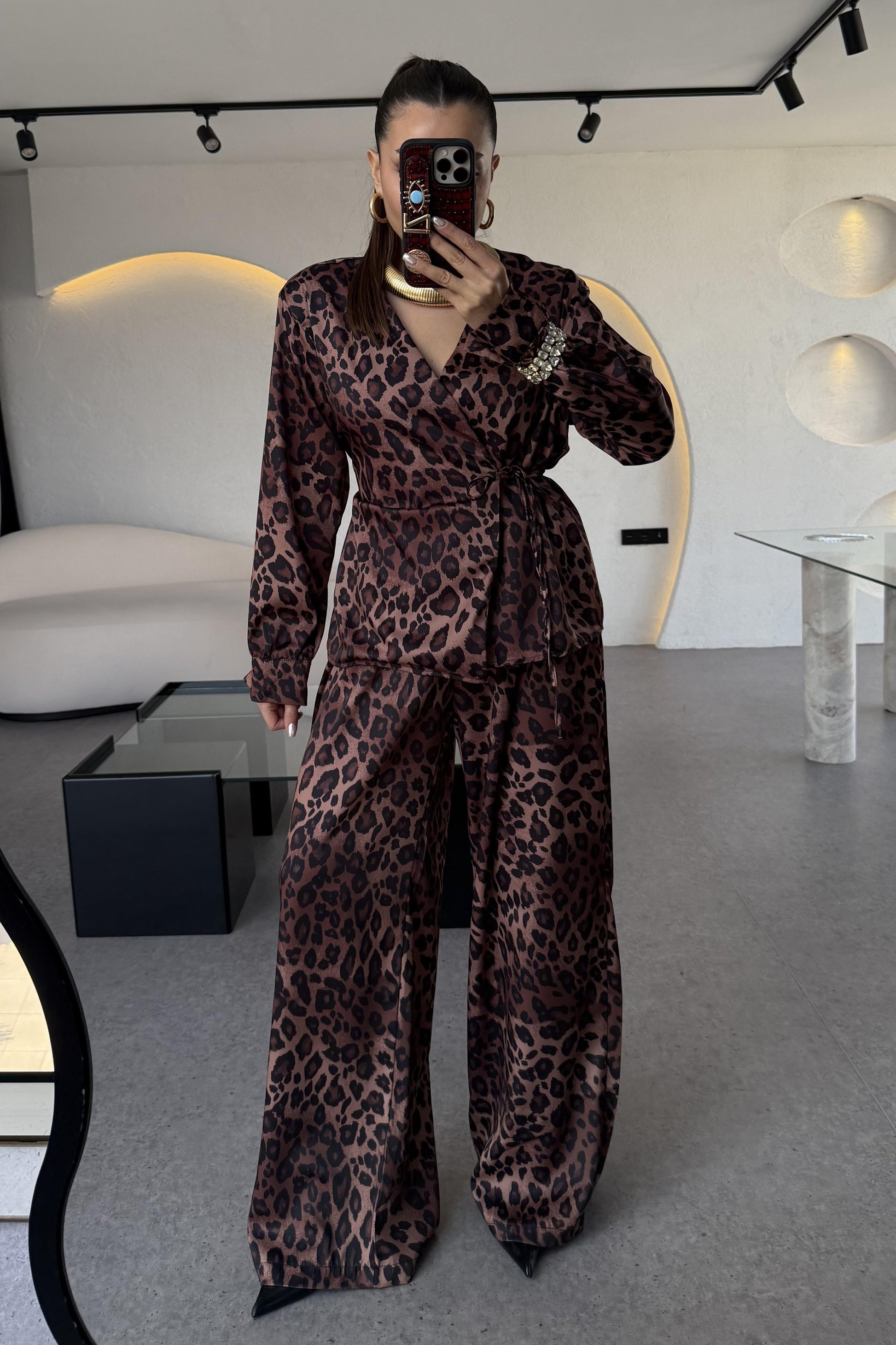 Castro Kahve Saten Leopar Takım