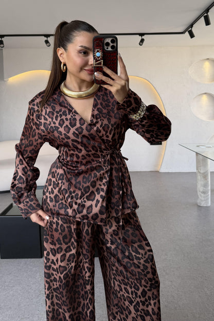 Castro Kahve Saten Leopar Takım