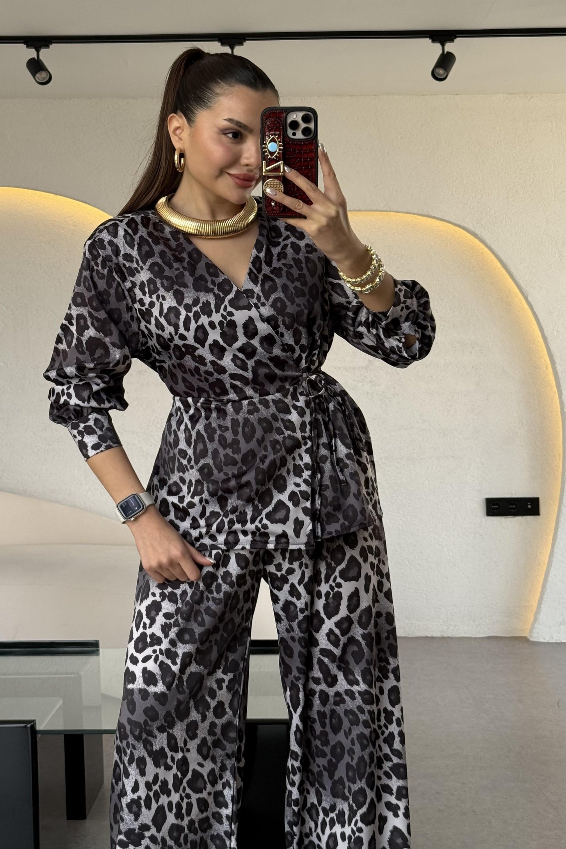 Castro Siyah Saten Leopar Takım