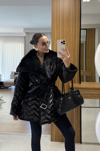 Colmar Siyah Kürklü Kemerli Şişme Mont