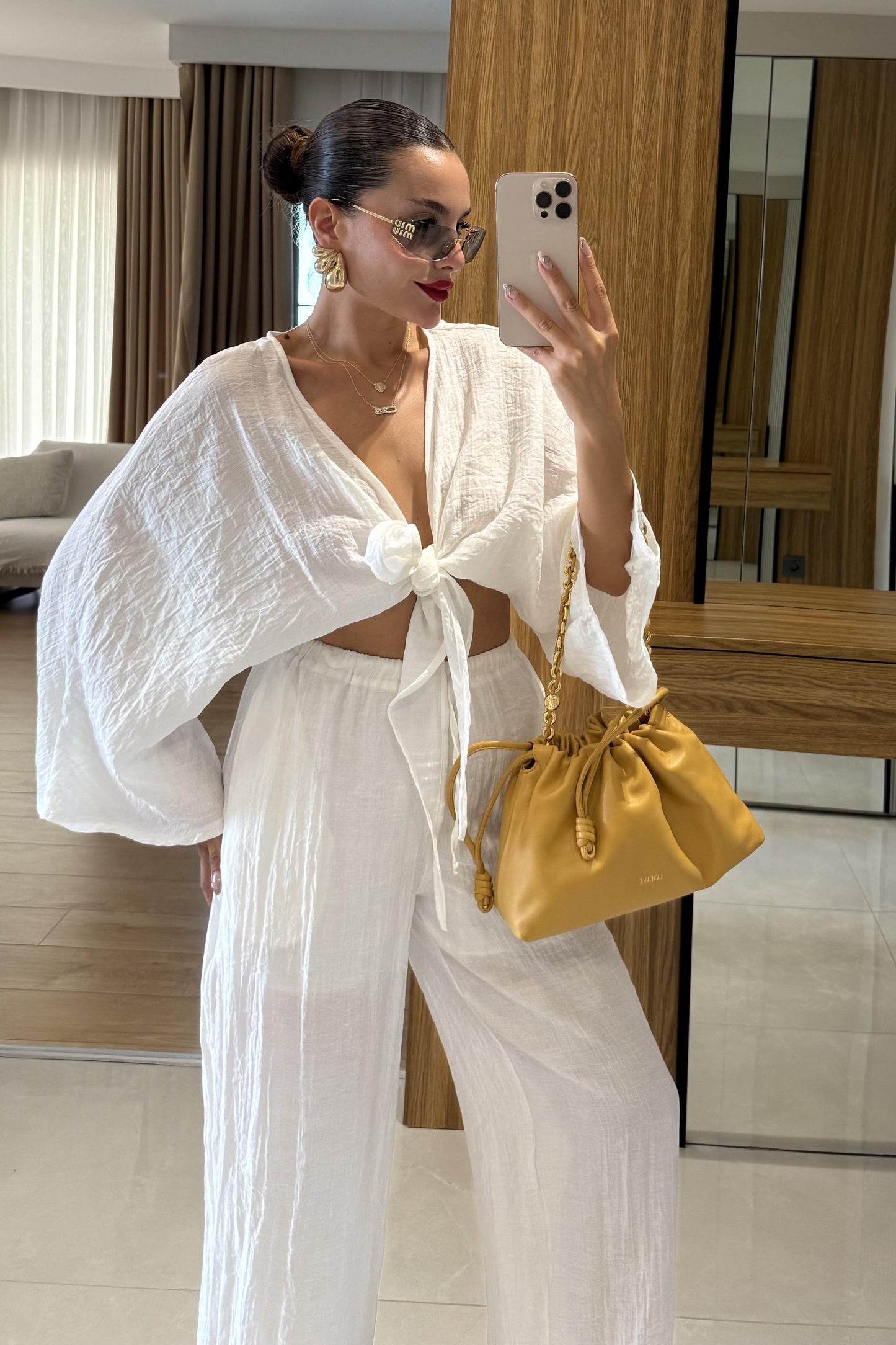 Diora Beyaz Bağlamalı Astarlı Takım