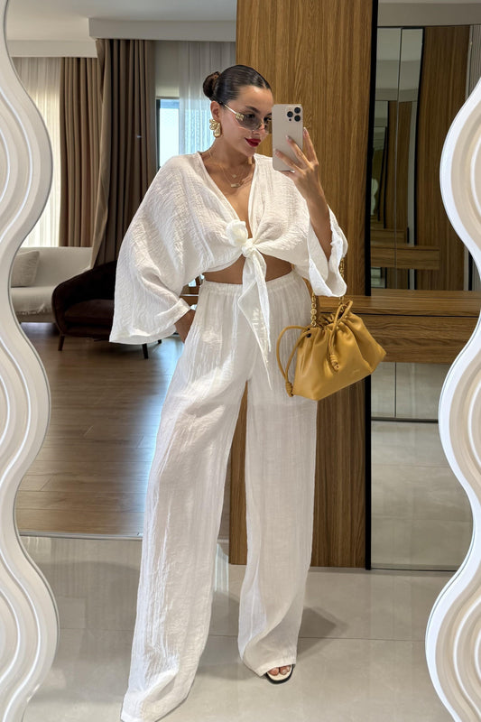 Diora Beyaz Bağlamalı Astarlı Takım