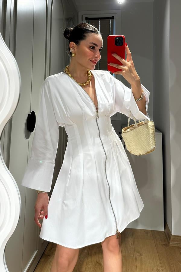 Faylinn Korse Detaylı Fermuarlı Beyaz Elbise