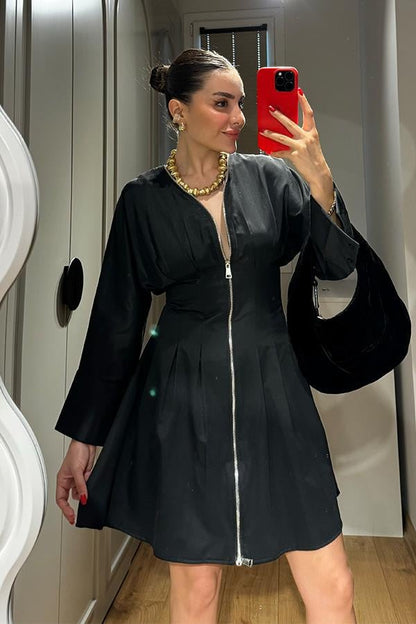 Faylinn Korse Detaylı Fermuarlı Siyah Elbise