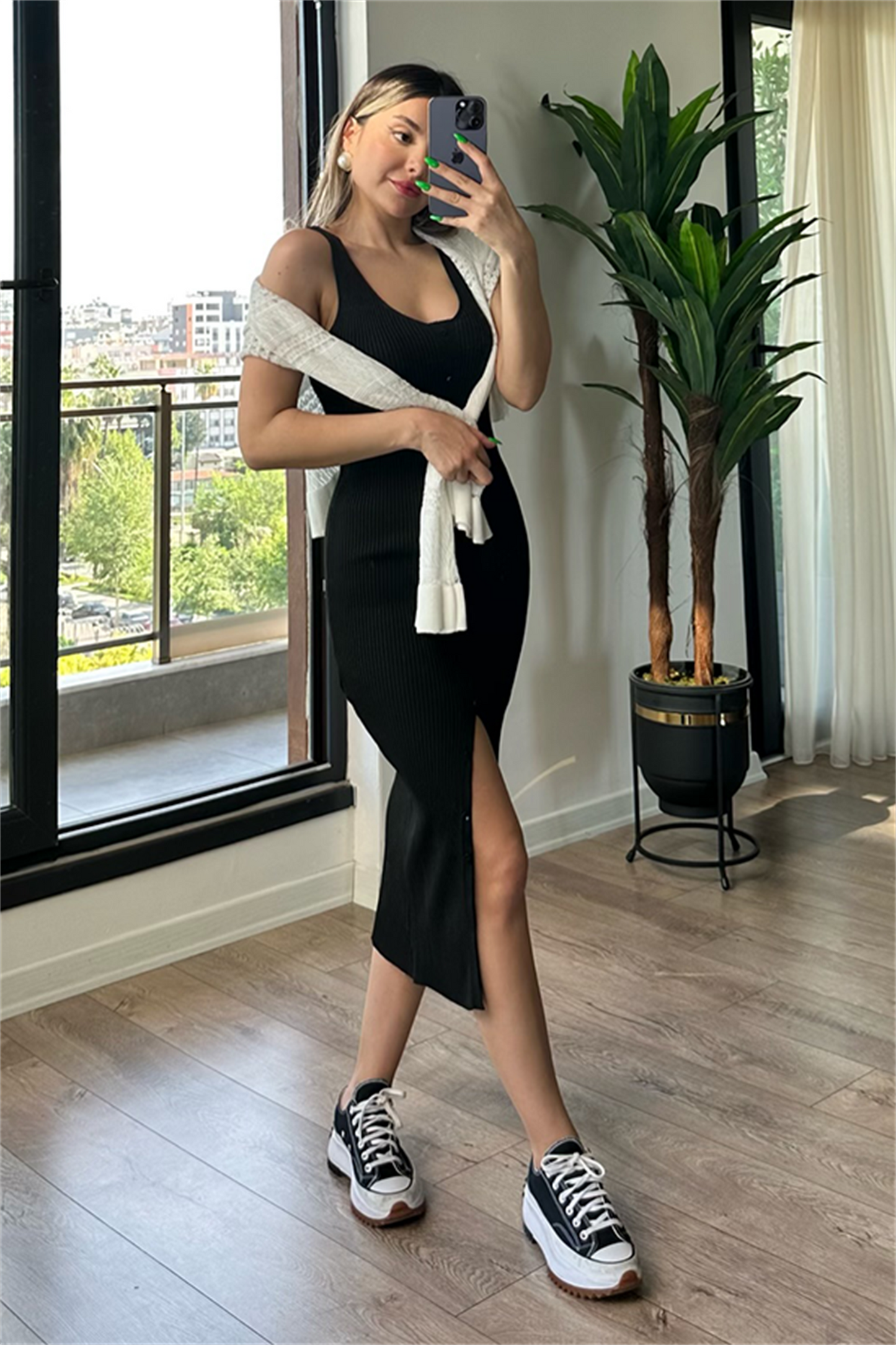 Fitilli yırtmaçlı kalem triko elbise