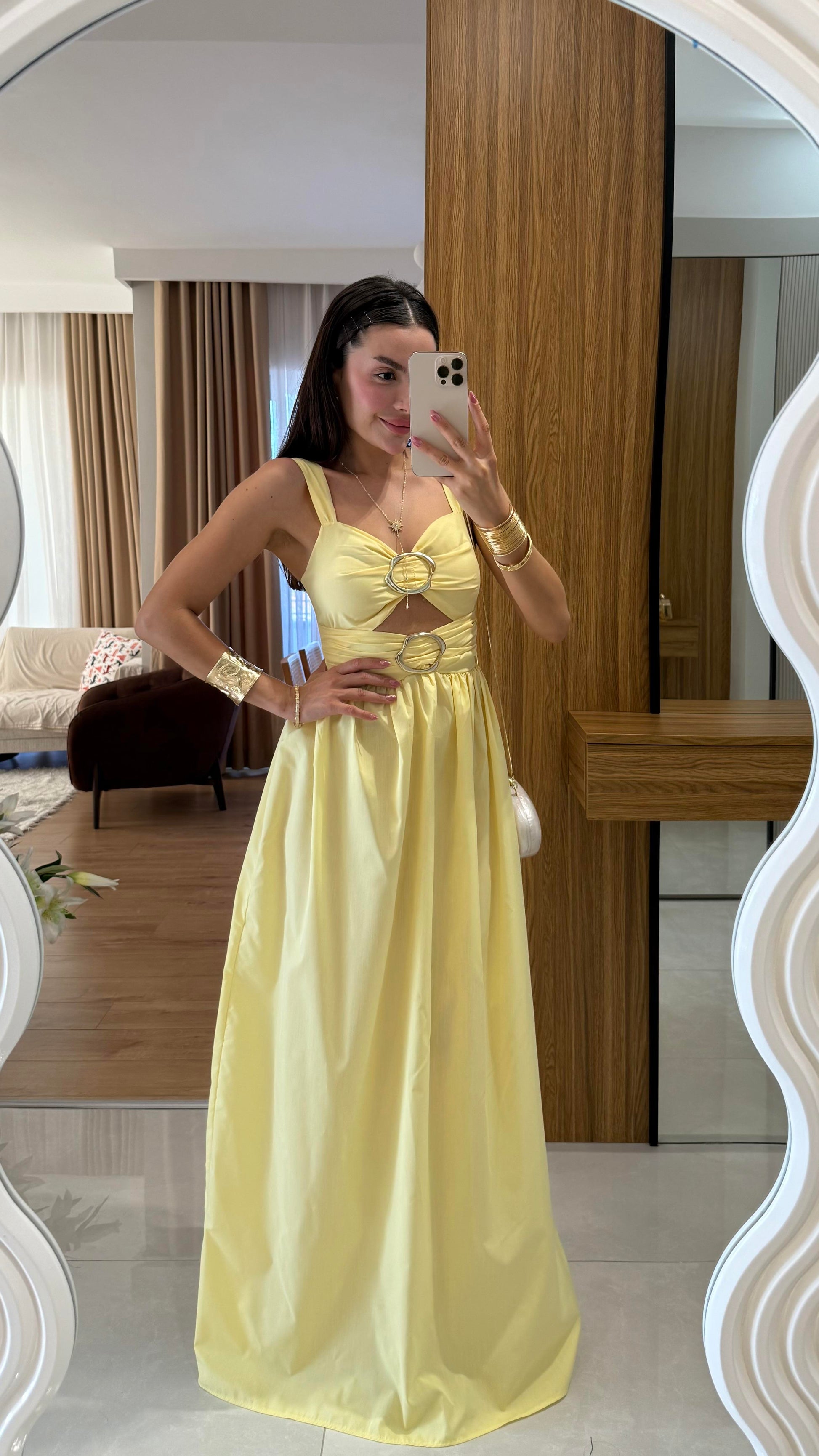 Fleur Aksesuarlı Sarı Elbise