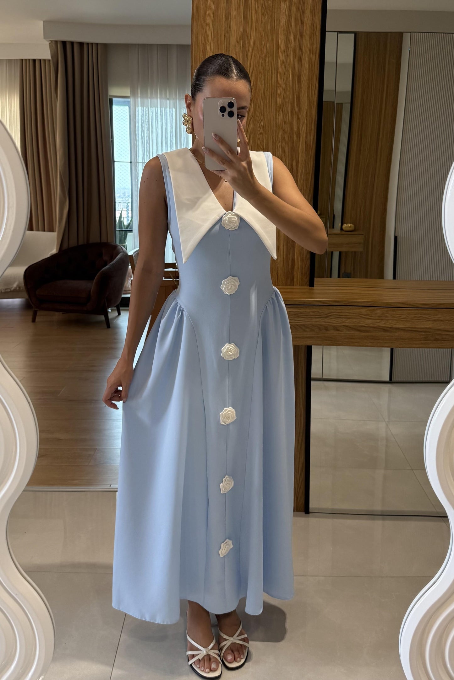 Forina Mavi Yakalı Gül Detaylı Atlas Elbise