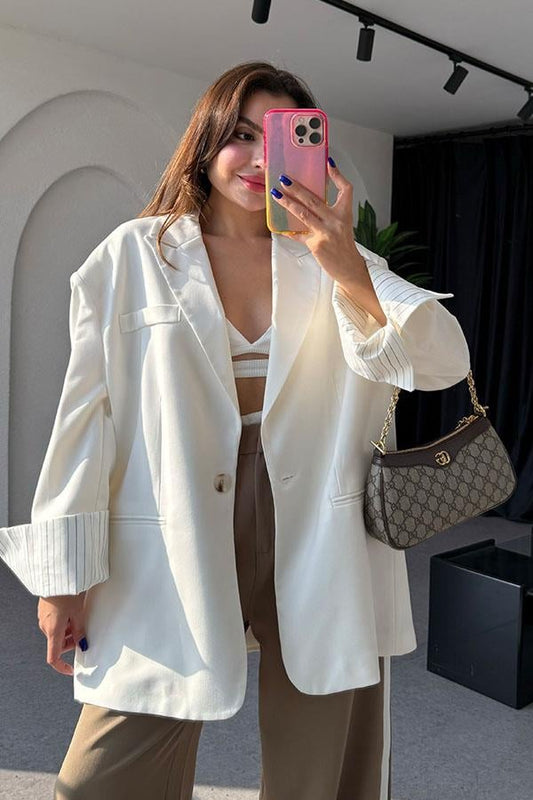 Ginevra Bilek Detaylı Oversize Beyaz Ceket